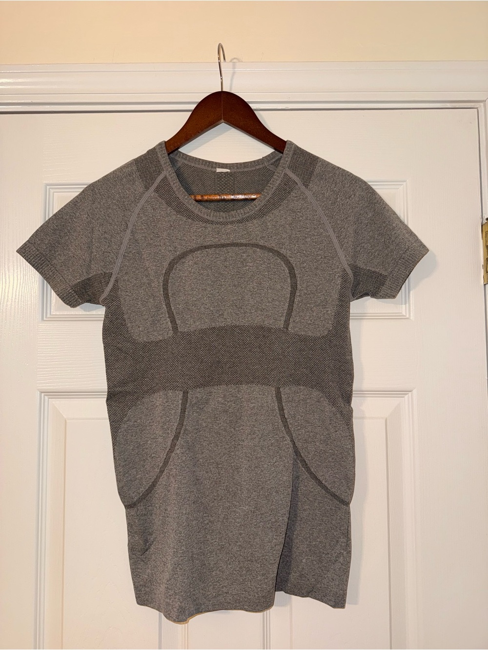 lululemon athletica Gray Short Sleeve Tech Tee